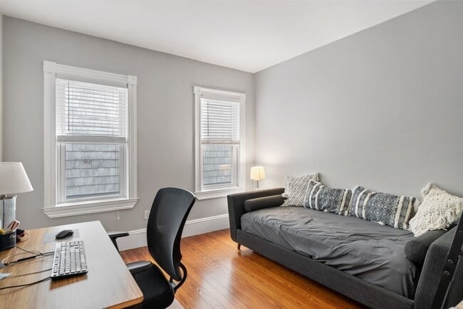 Building Photo - 176 Minot St