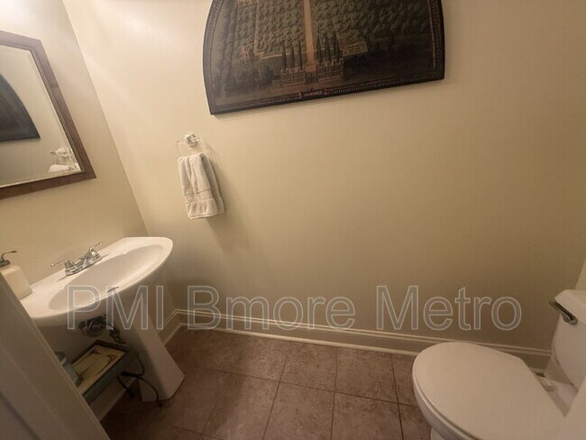 Building Photo - 906 Hidden Moss Dr