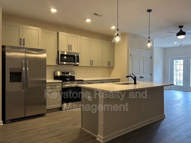 Building Photo - 104-D-104 Millswood Dr