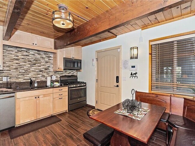 Building Photo - Lake View Modified Gambrel with Spa Near Bear Mountain