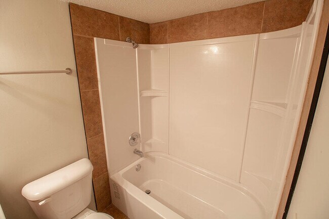 Building Photo - 210 Wheaton Ct