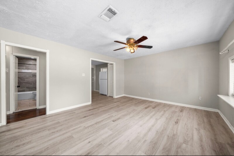 Building Photo - 7418 Oscar Dr