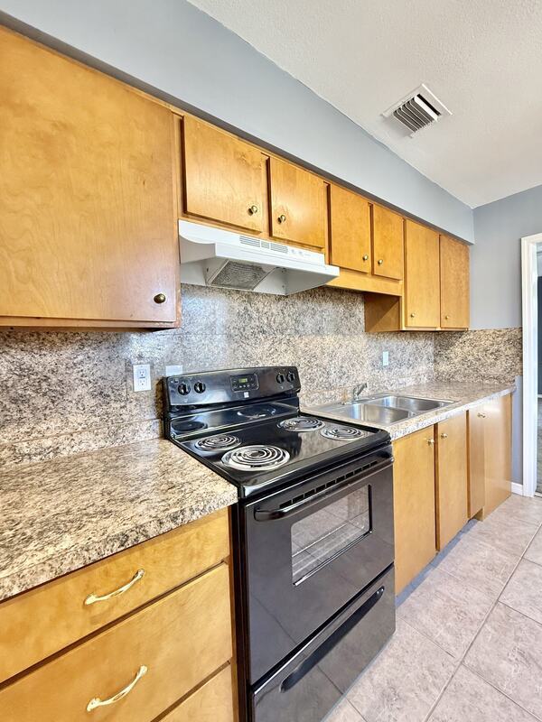 Building Photo - 1828 20th Ave S