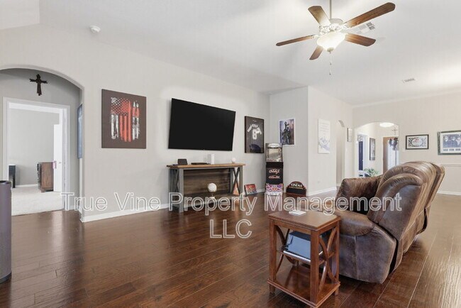 Building Photo - 4727 La Santa Rd