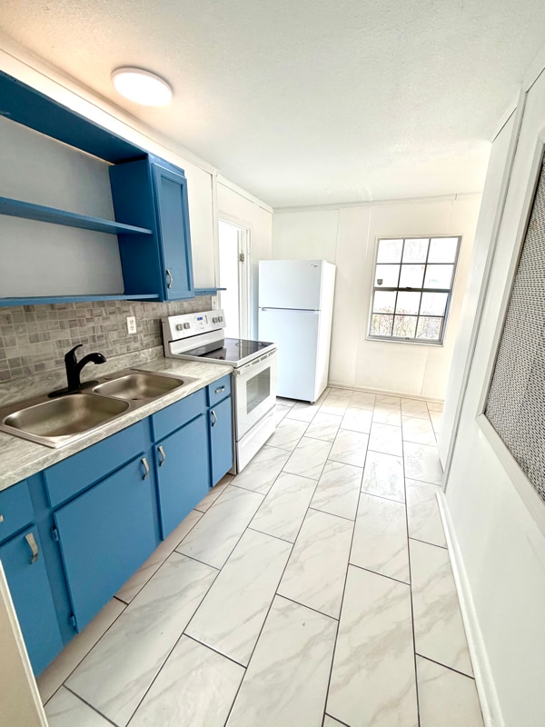 Building Photo - 2502 Ave O NW