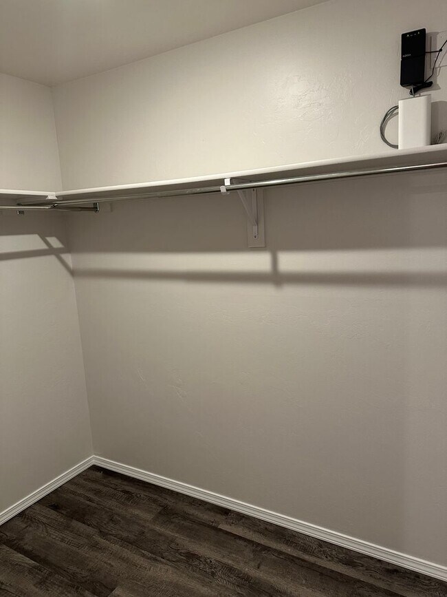 Building Photo - *Preleasing Now!  Three Bedroom | Two Bath Home in Saratoga