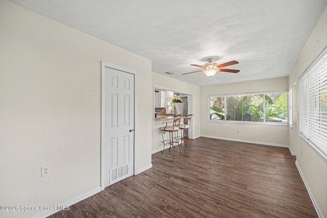 Building Photo - 1276 Gary Dr