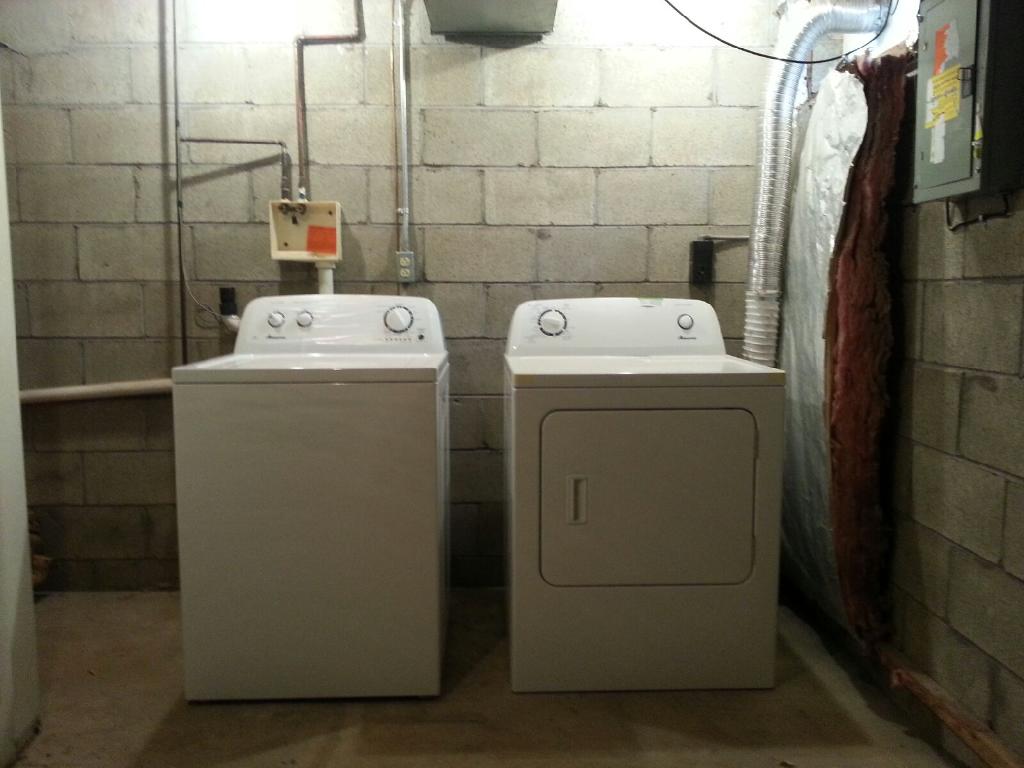 Laundry Room - 505 Bayberry Ln