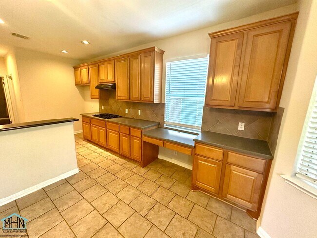 Building Photo - BEAUTIFUL 4 bed/2.5 bath near Stone Oak, j...