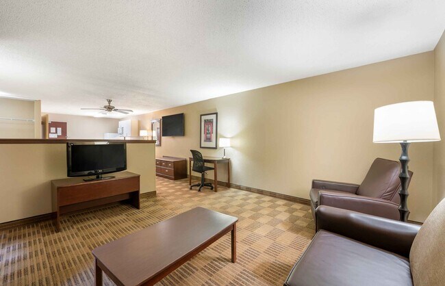 Building Photo - Furnished Studio-Colorado Springs - West