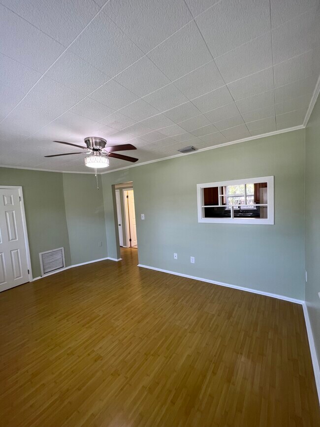 Building Photo - 5321 Newton Ave S