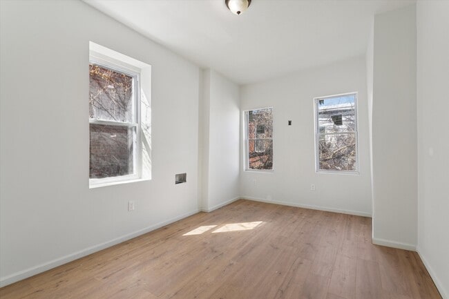 Building Photo - 3031 Page St