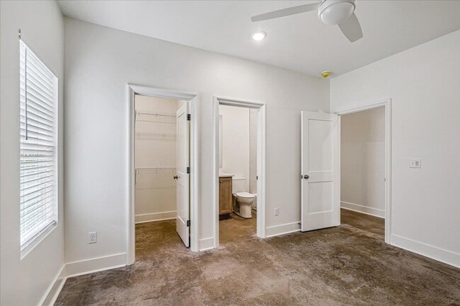 Building Photo - 3556 Carnes Ave