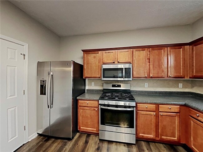 Building Photo - 365 Laurelton Cir