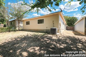Building Photo - 12843 Maple Park Dr