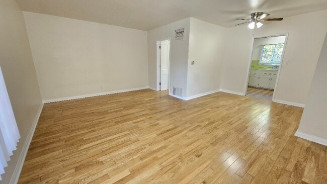 Building Photo - 4221 Los Feliz Blvd