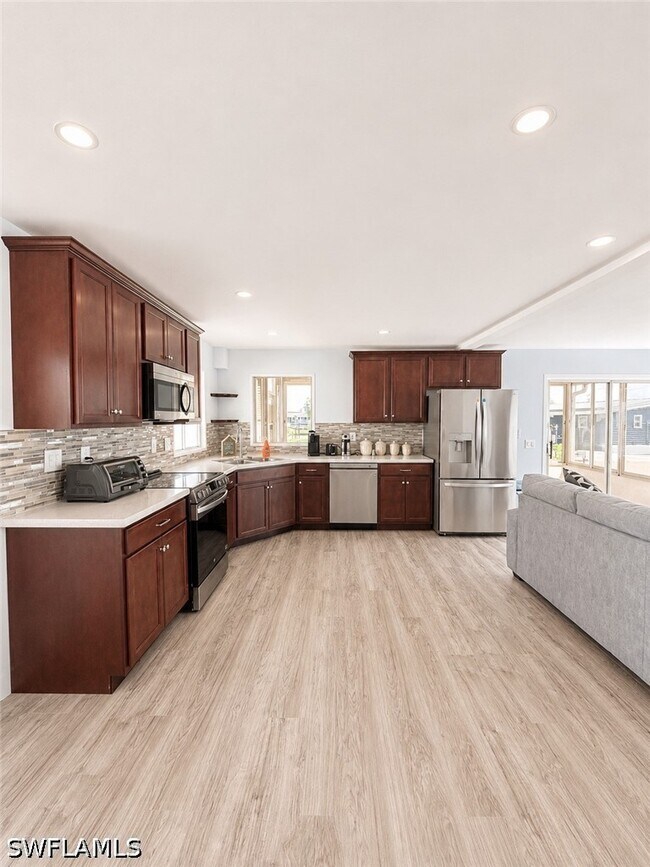 Building Photo - 5510 Sir Walters Way