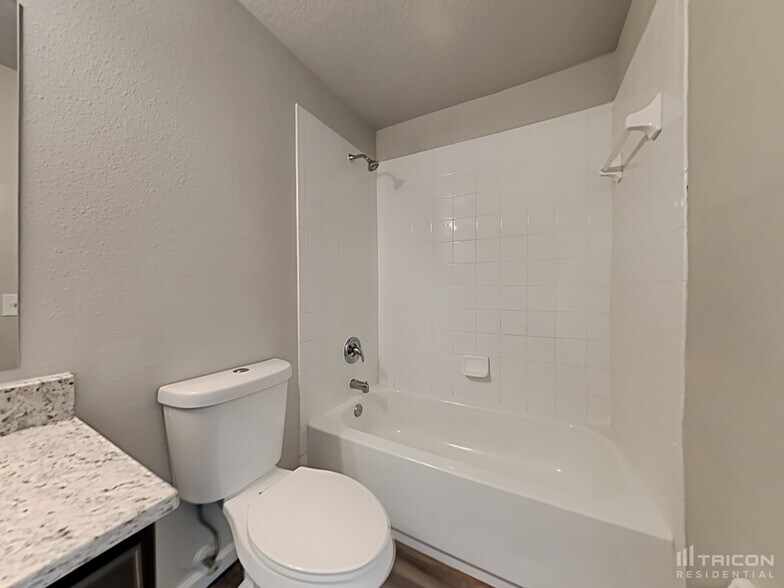 Building Photo - 12429 Cedarfield Dr