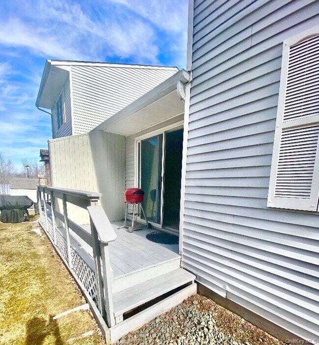 Building Photo - 42 Krier Ln