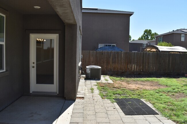 Building Photo - 2382 Explorador Dr