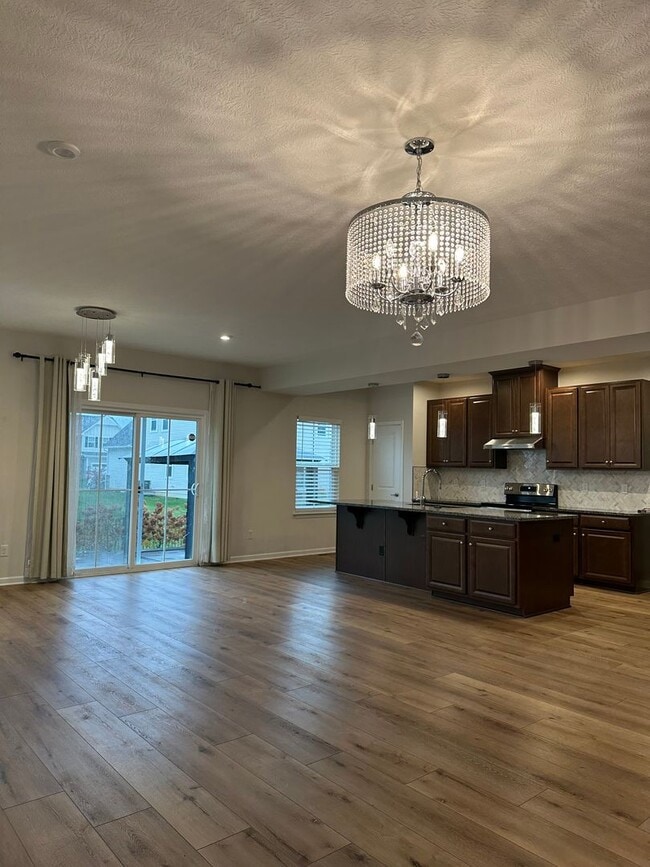 Building Photo - Welcome to this stunning 4-bedroom, 2.5-bathroom home located in the desirable Lewis Center, OH!