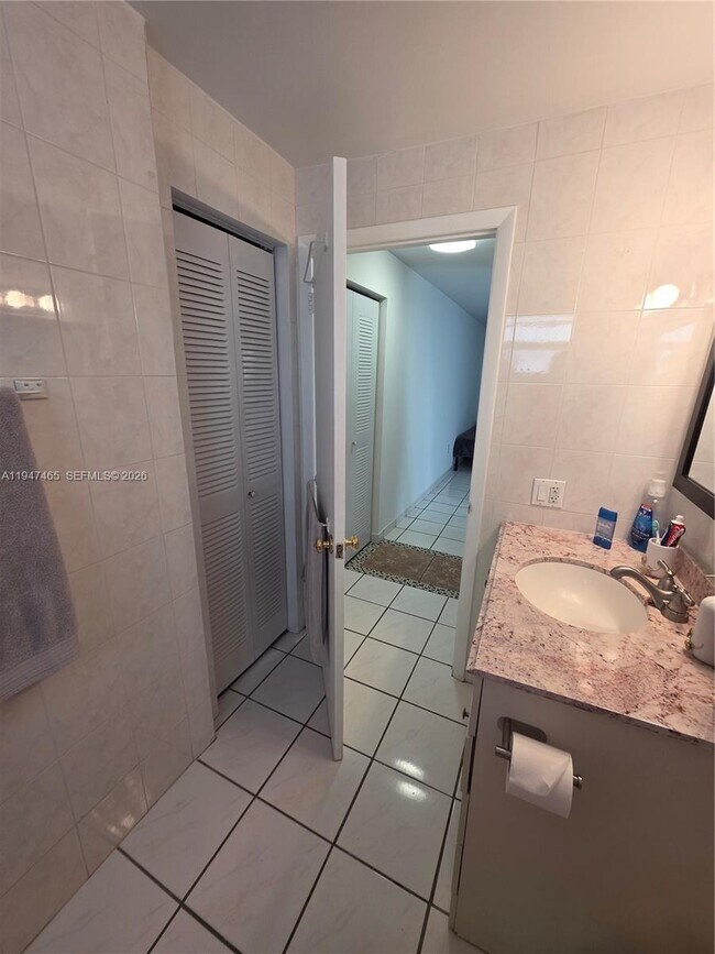 Building Photo - 1612 Jefferson Ave