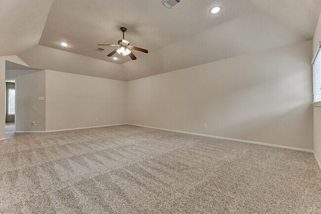 Building Photo - 6615 Haughton Dr