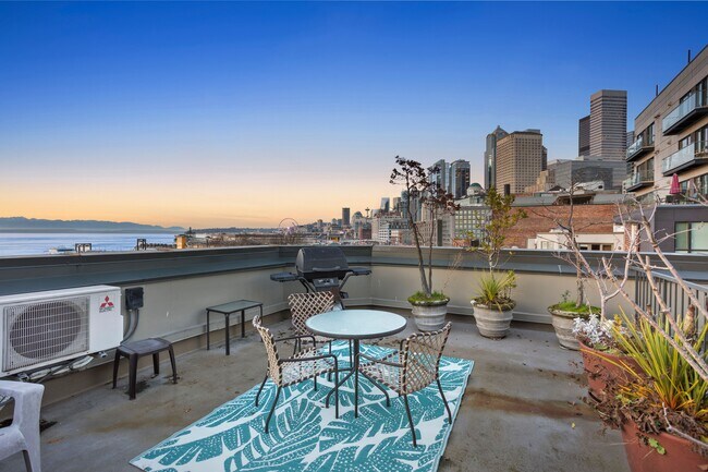 Building Photo - 75 South Main St