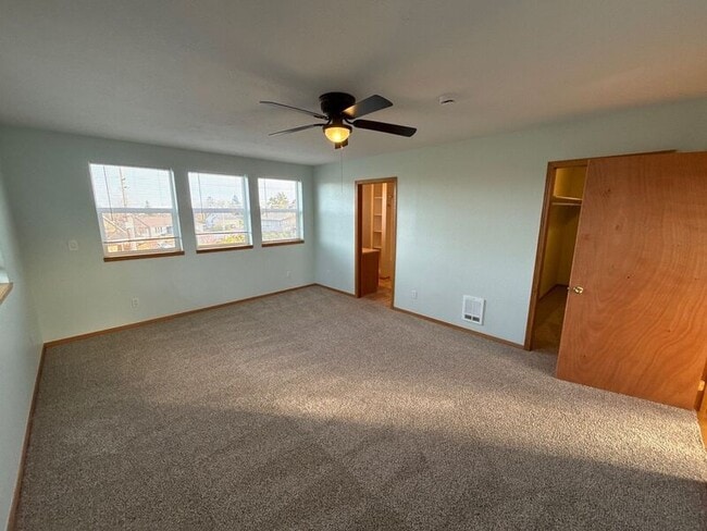 Building Photo - 1740 Glen Creek Rd NW