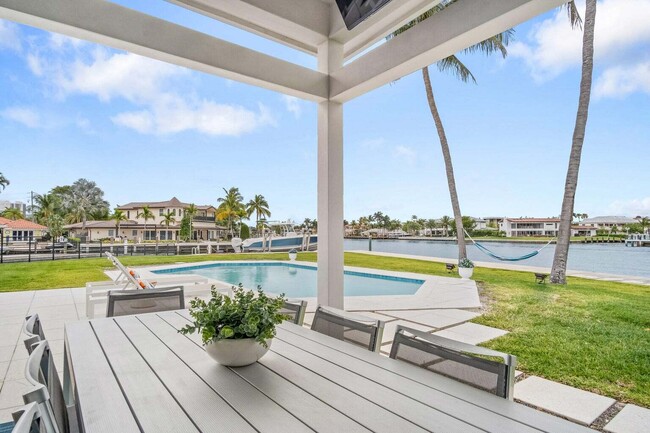 Building Photo - 35 Castle Harbor Isle Dr