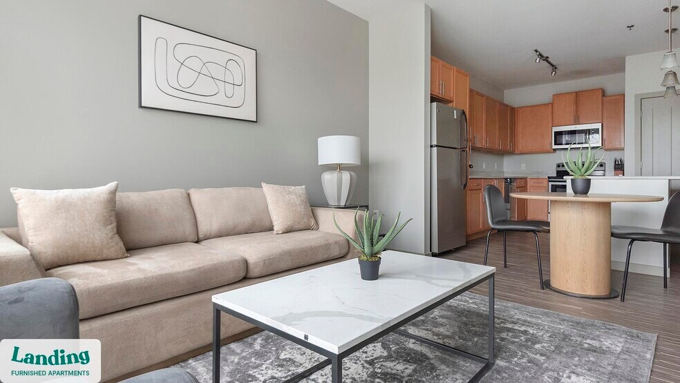 Building Photo - 5800 Highlands Plaza Dr