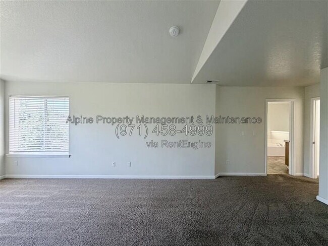 Building Photo - 13592 SW Mapleview Ln