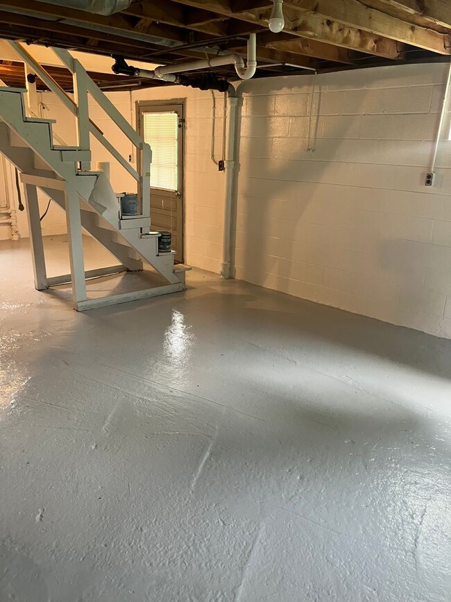 Building Photo - Cozy 2 bedroom in Oakridge