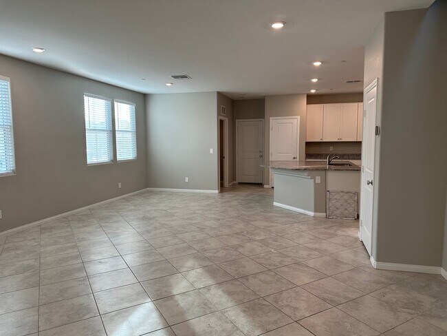 Building Photo - Upgraded, 3 bedroom Inspirada Townhome