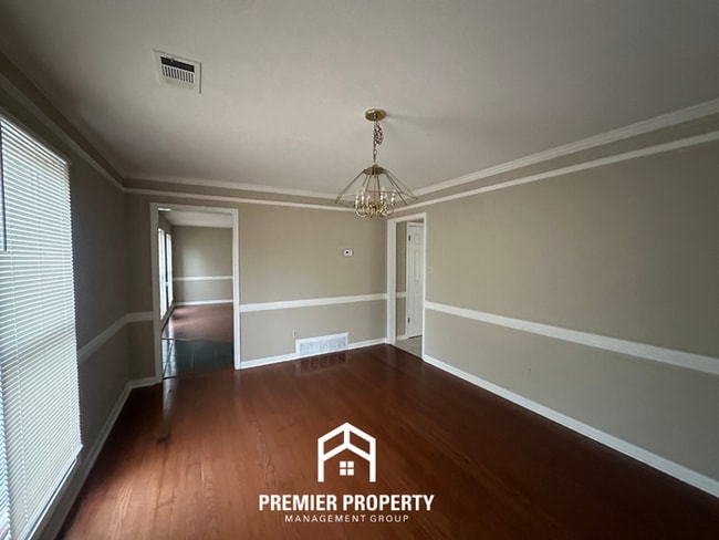 Building Photo - 8842 Aspen View Cove