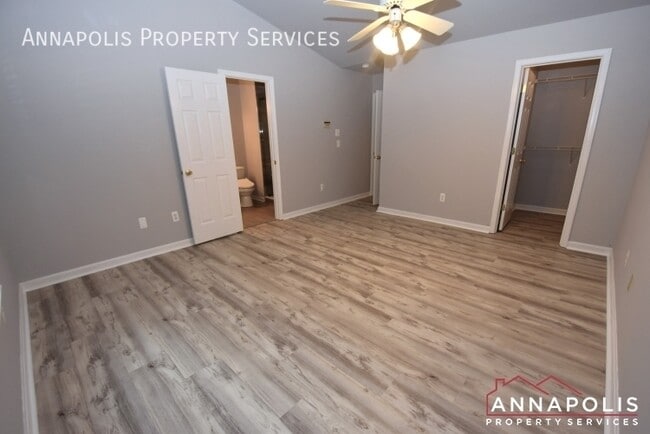 Building Photo - 544 Francis Nicholson Way