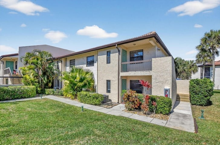Building Photo - 21911 Cypress Dr