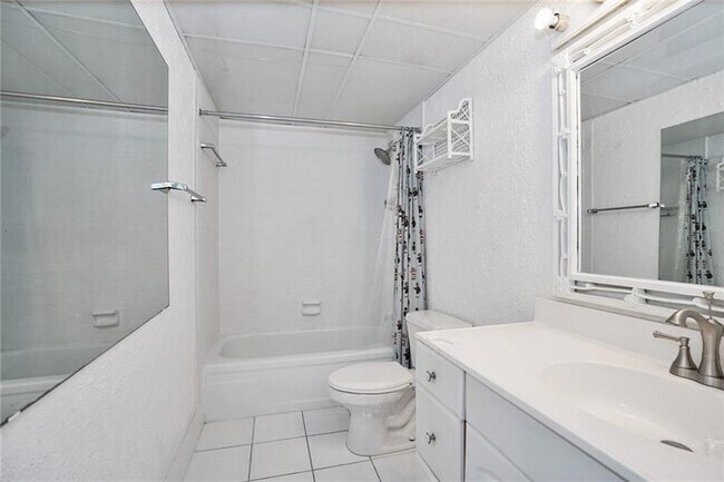 Building Photo - 111 Briny Ave