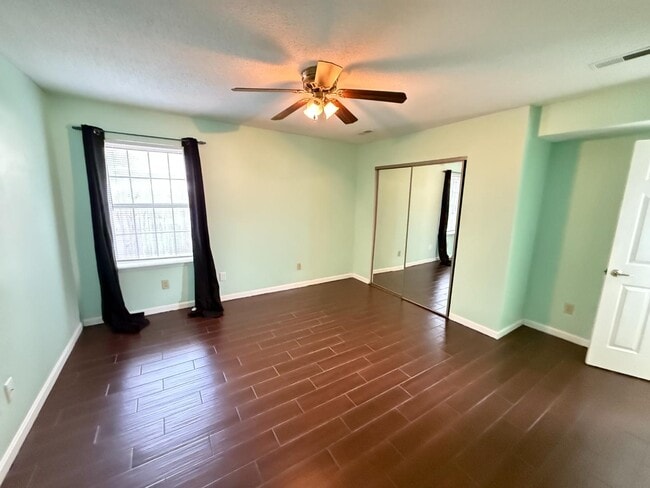 Building Photo - 3416 Alvin Dr
