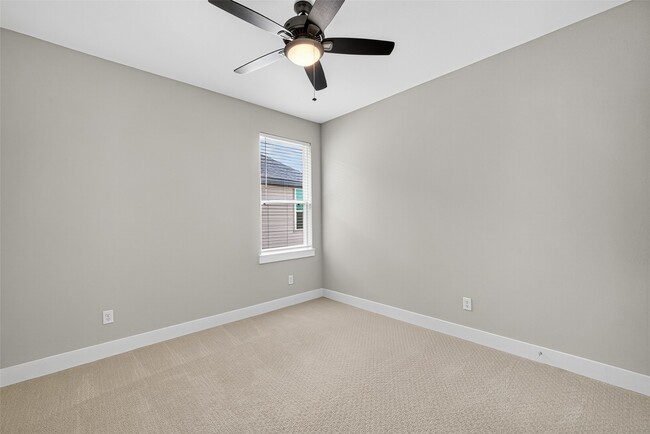 Building Photo - 151 Nightshade St