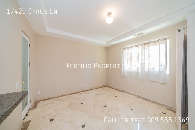 Building Photo - 17425 Cyrus Ln