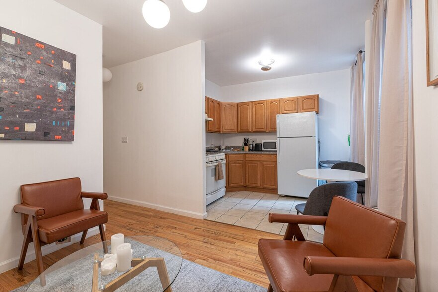 Building Photo - 136 E 57th St