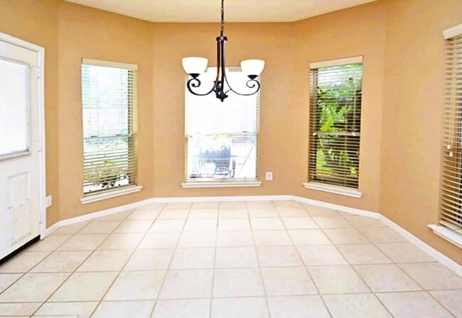 Building Photo - 21523 Santa Clara Dr