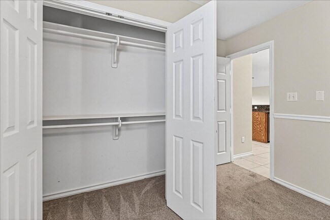 Building Photo - 6325 Oso Pkwy