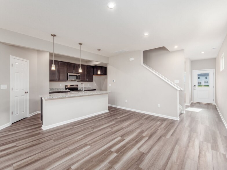 Building Photo - 1550 Day Break Lp