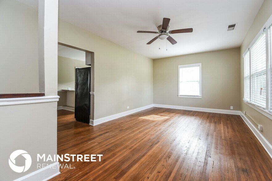 Building Photo - 8404 Thomas Ave