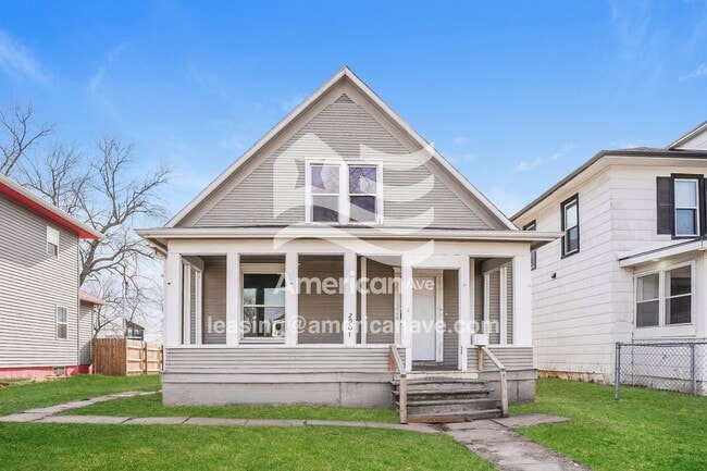 Building Photo - 2907 Bristol St