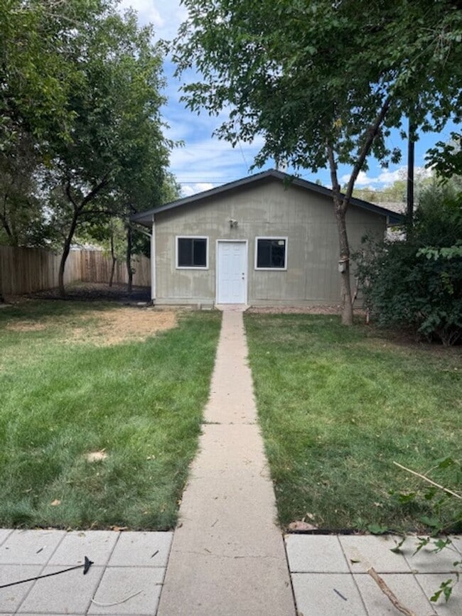 Building Photo - ALL PROSPECTIVE TENANTS MUST SUBMIT A $58 ...
