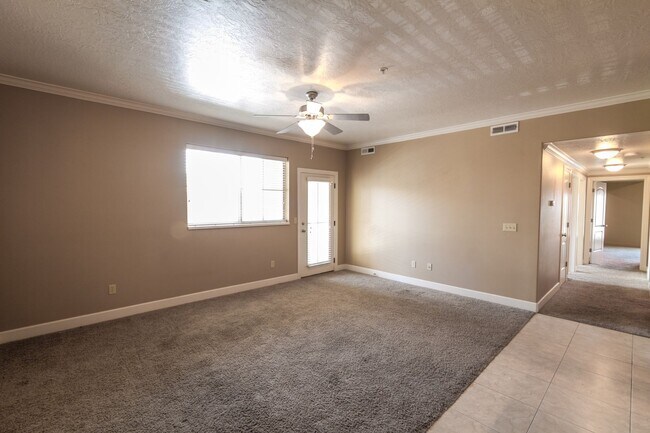 Building Photo - 952 W 965 N