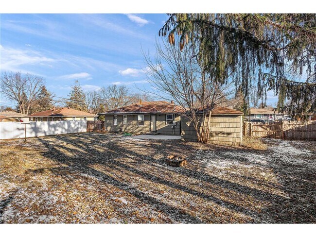 Building Photo - 7616 Xerxes Ave S